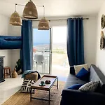 Arnold's Ocean View, Air Conditioner, 阿德耶