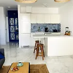 Arnold's Ocean View, Air Conditioner, 公寓 阿德耶