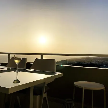 Arnold's Ocean View, Air Conditioner, 阿德耶
