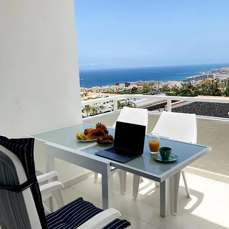 Arnold's Ocean View, Air Conditioner, Apartman *